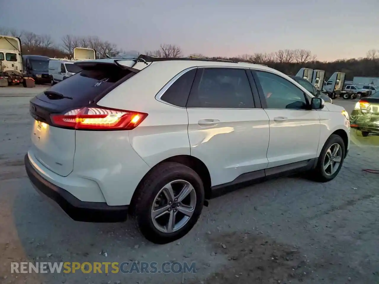 3 Photograph of a damaged car 2FMPK4J94NBB16462 FORD EDGE 2022