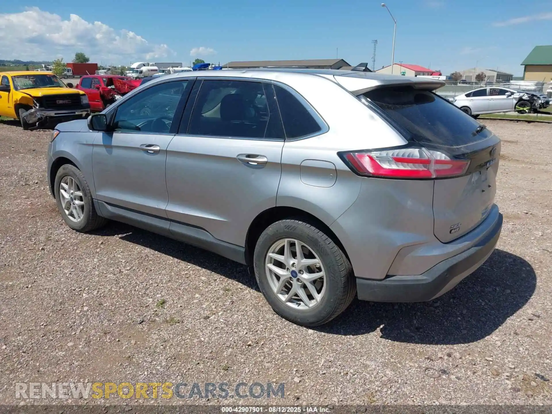 3 Photograph of a damaged car 2FMPK4J96NBA54675 FORD EDGE 2022