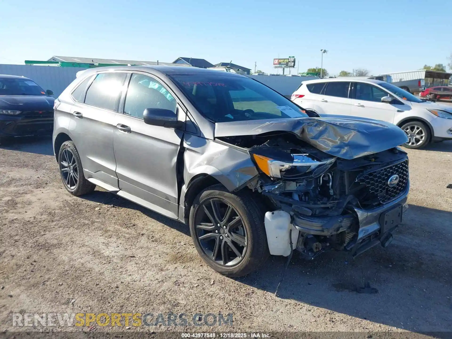 1 Photograph of a damaged car 2FMPK4J97NBA13567 FORD EDGE 2022