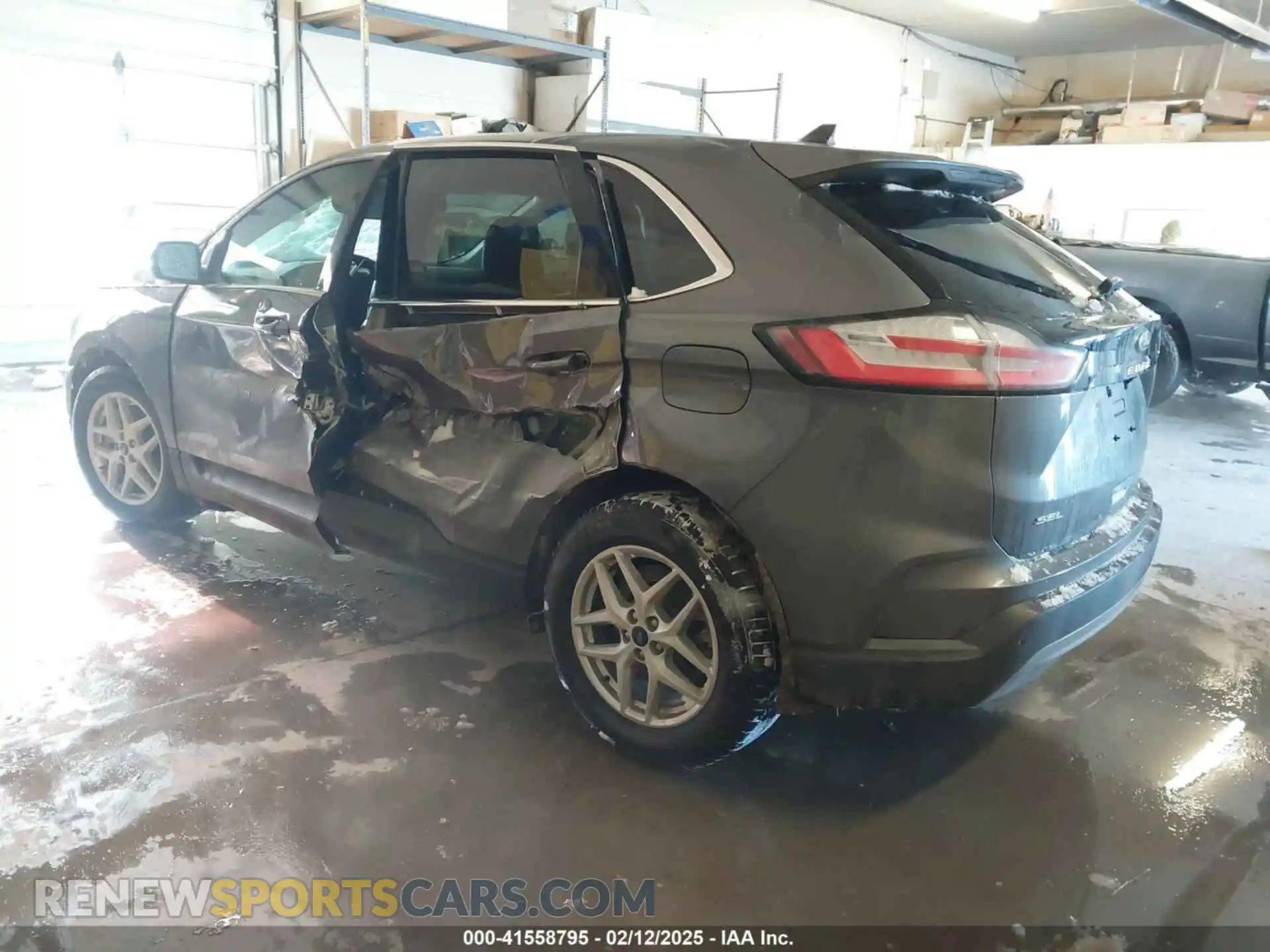 3 Photograph of a damaged car 2FMPK4J98NBA32063 FORD EDGE 2022