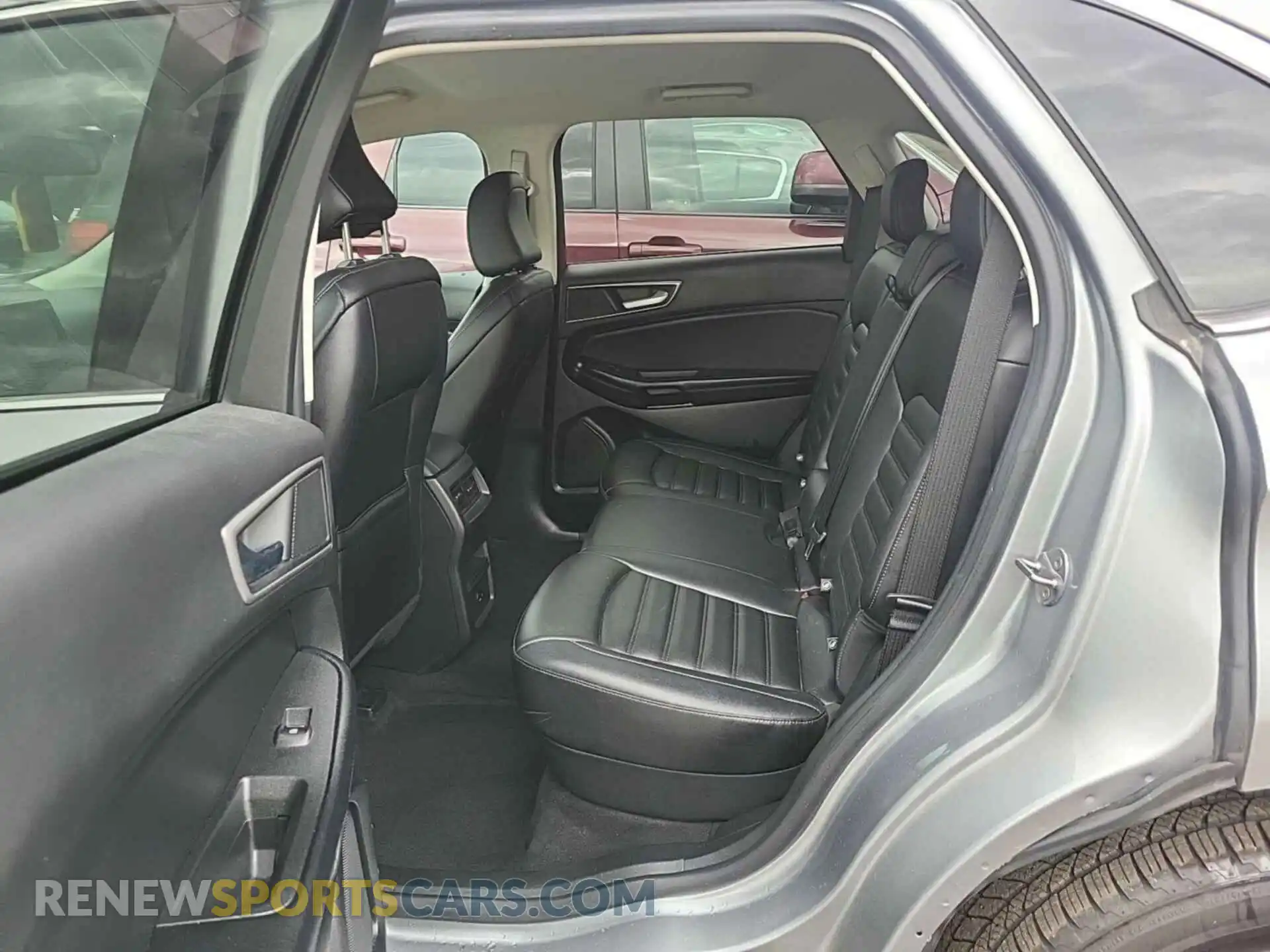 3 Photograph of a damaged car 2FMPK4J99NBA63077 FORD EDGE 2022