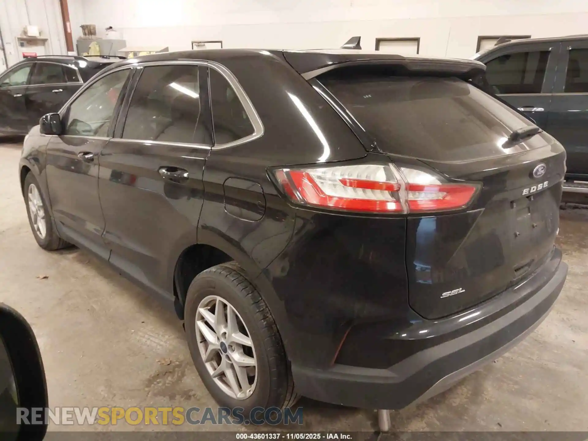 3 Photograph of a damaged car 2FMPK4J99NBB05215 FORD EDGE 2022