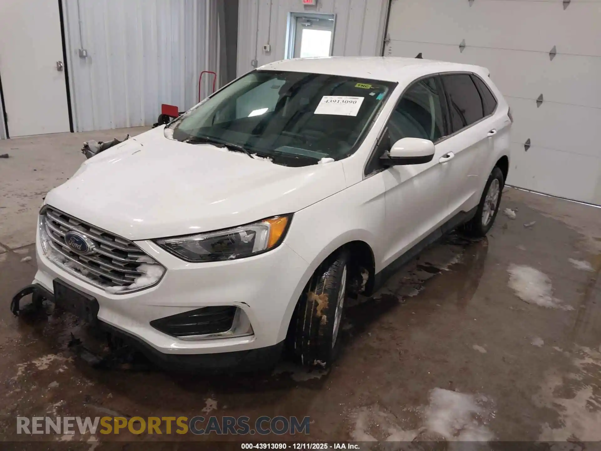 2 Photograph of a damaged car 2FMPK4J9XNBA91163 FORD EDGE 2022