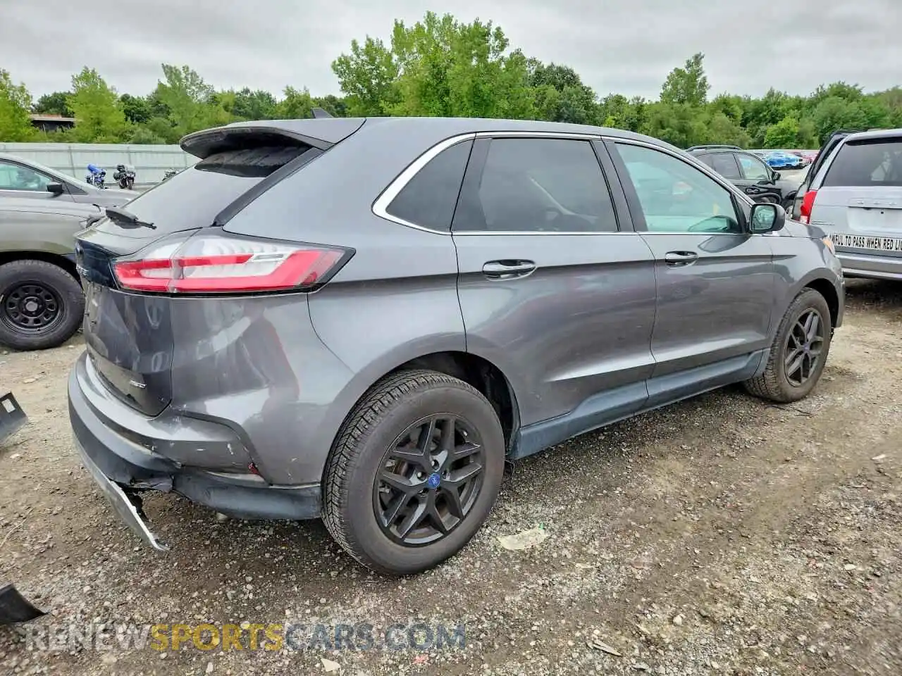 3 Photograph of a damaged car 2FMPK4J9XNBA94032 FORD EDGE 2022