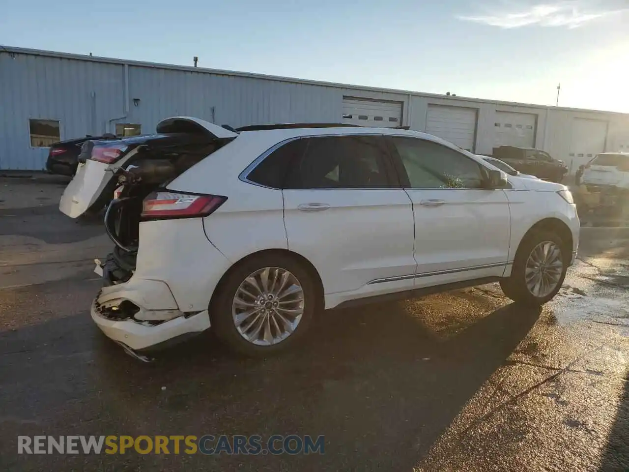 3 Photograph of a damaged car 2FMPK4K92NBA18657 FORD EDGE 2022