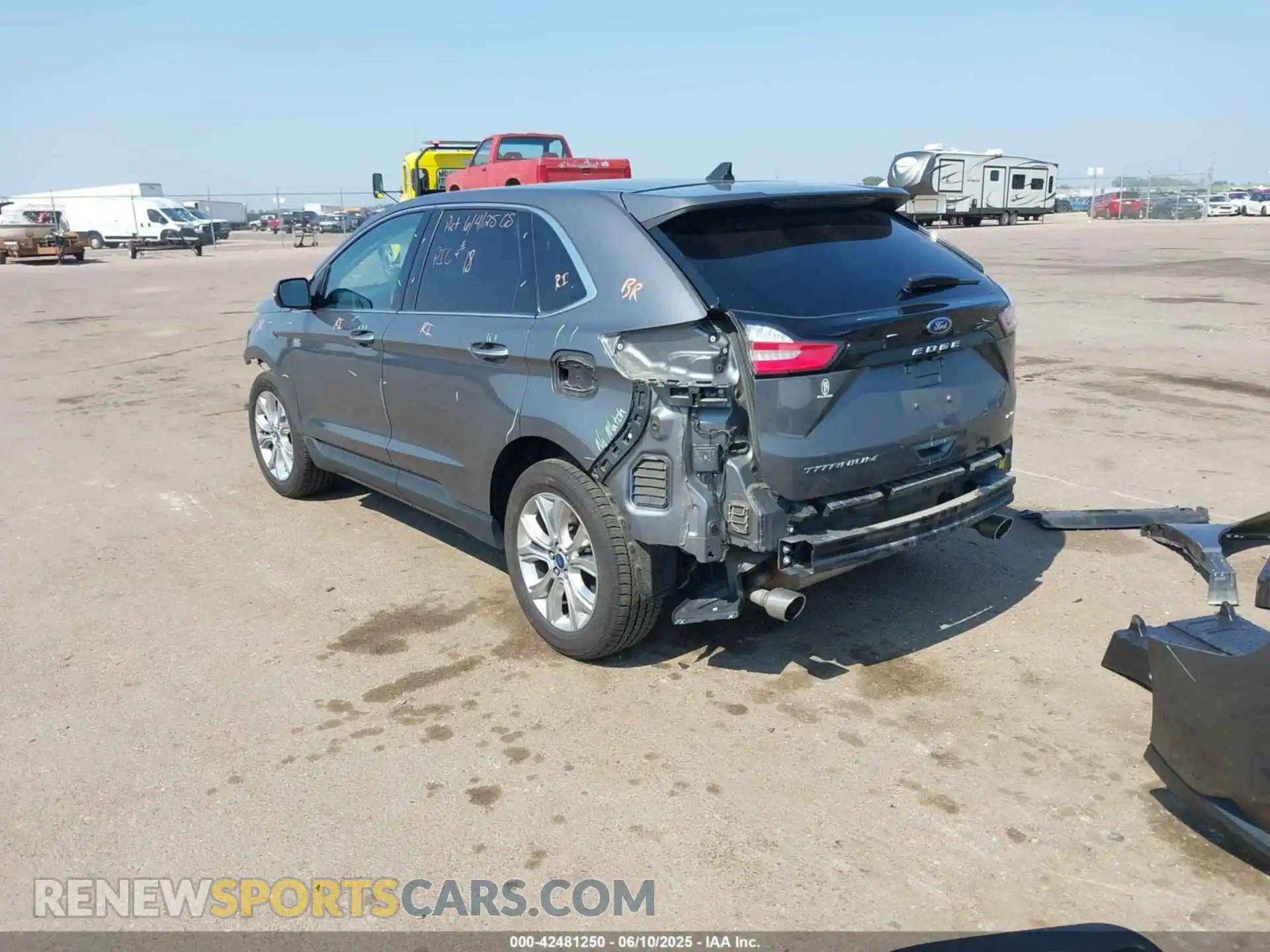 3 Photograph of a damaged car 2FMPK4K94NBB07131 FORD EDGE 2022