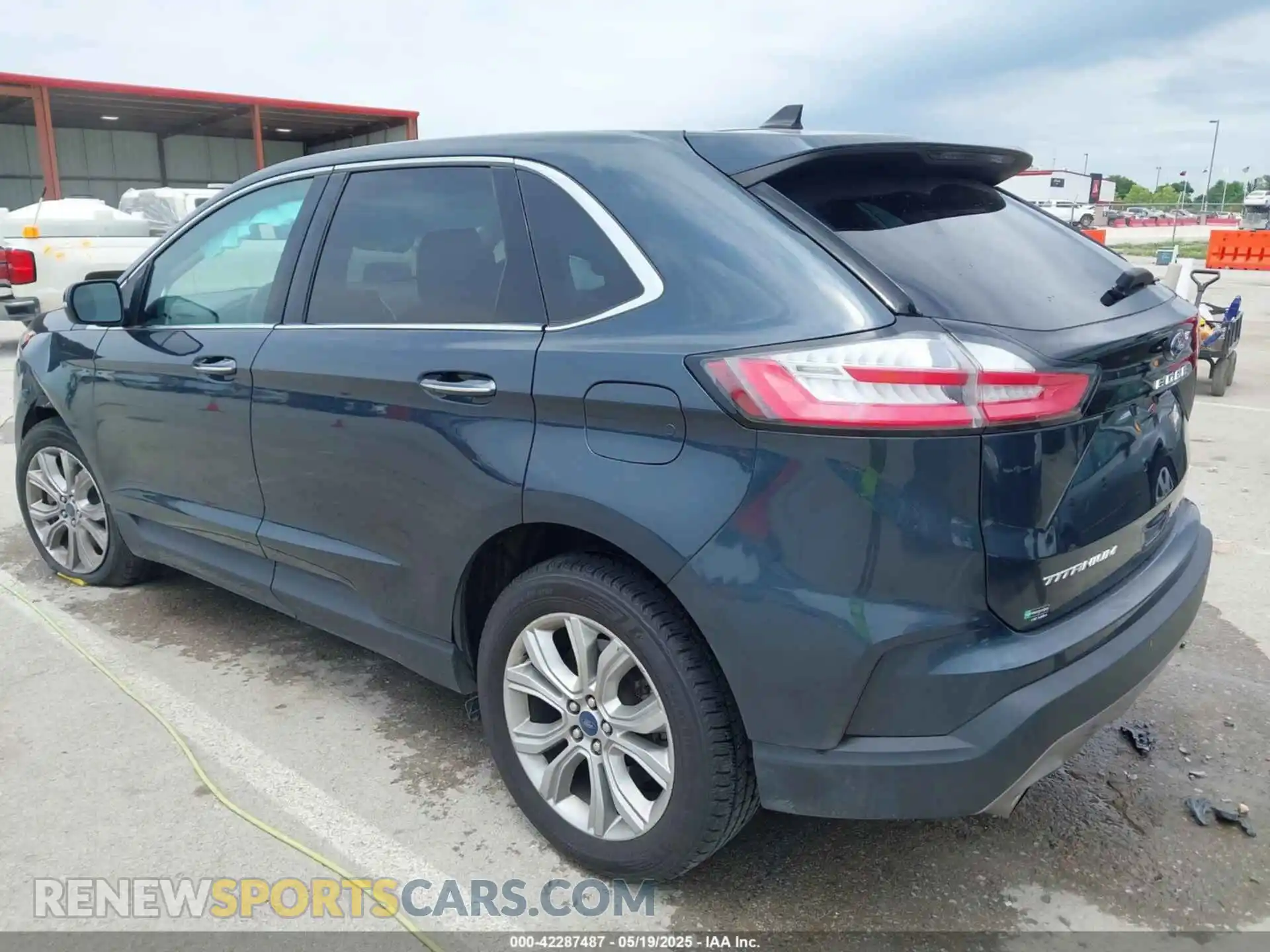 3 Photograph of a damaged car 2FMPK4K95NBB07932 FORD EDGE 2022