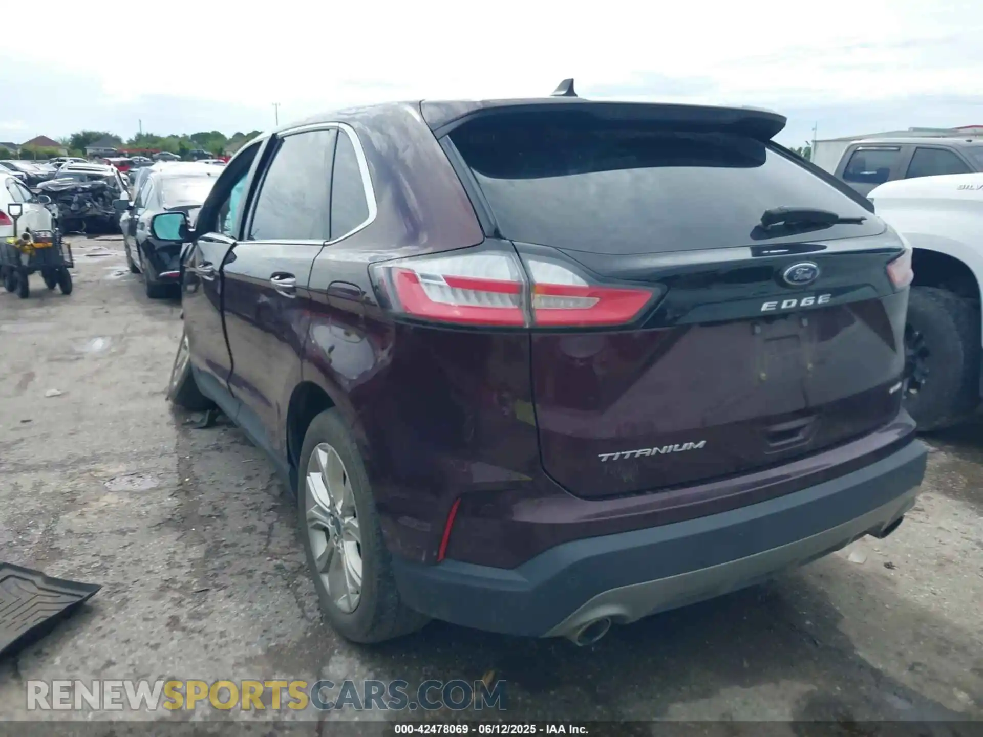 3 Photograph of a damaged car 2FMPK4K98NBA38699 FORD EDGE 2022