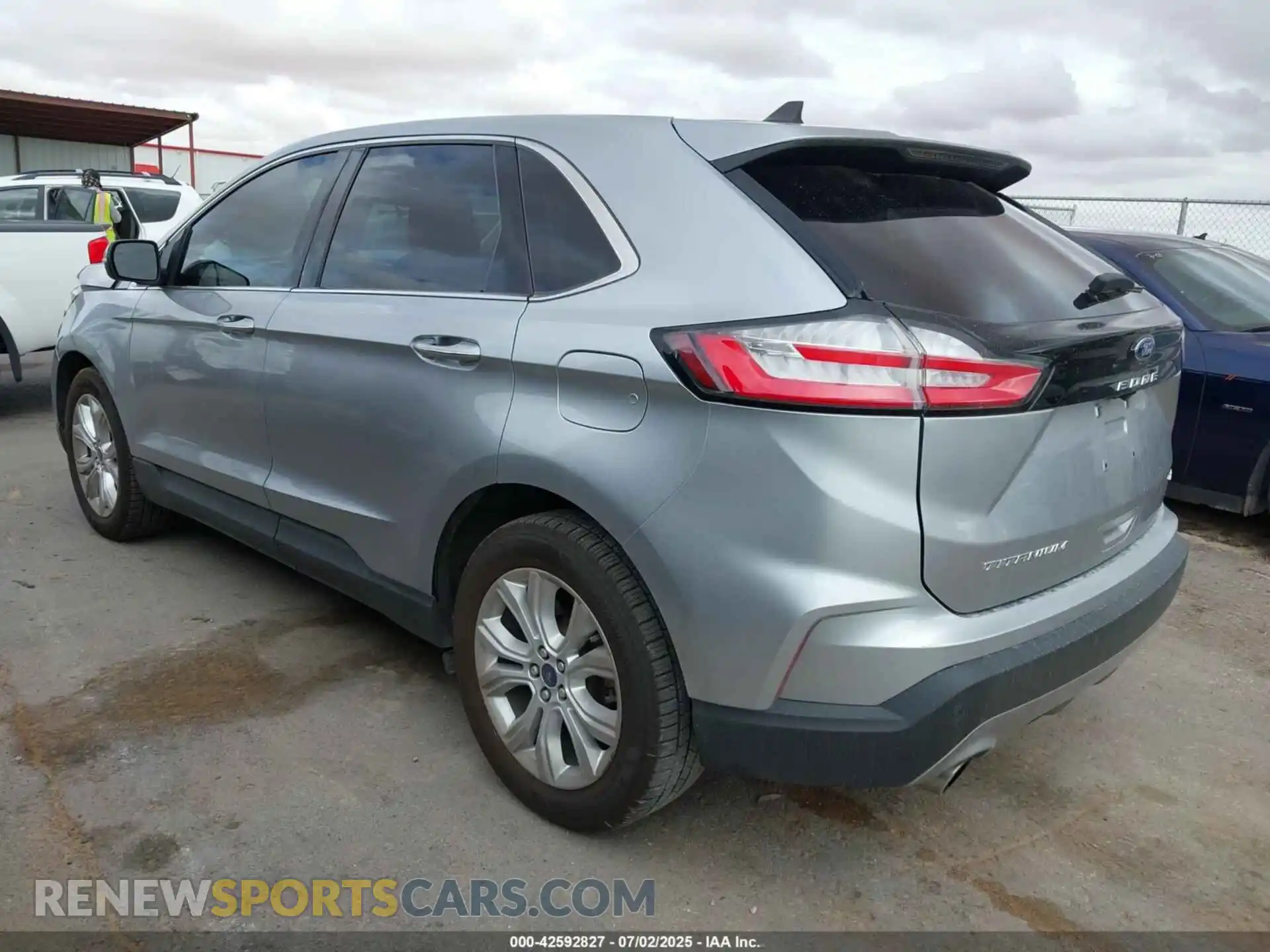 3 Photograph of a damaged car 2FMPK4K9XNBA45556 FORD EDGE 2022