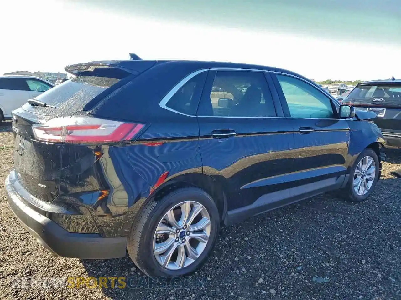 3 Photograph of a damaged car 2FMPK4K9XNBA55231 FORD EDGE 2022