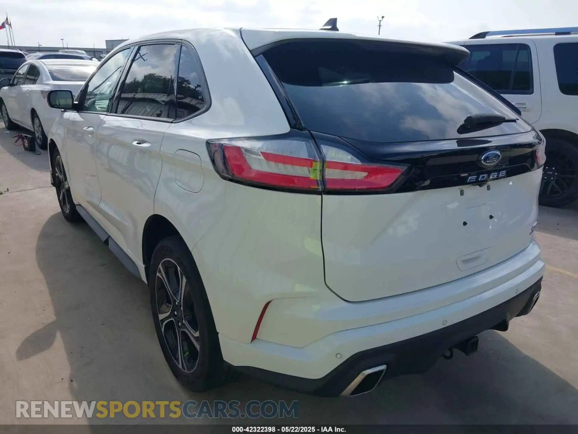3 Photograph of a damaged car 2FMPK4AP7PBA27065 FORD EDGE 2023