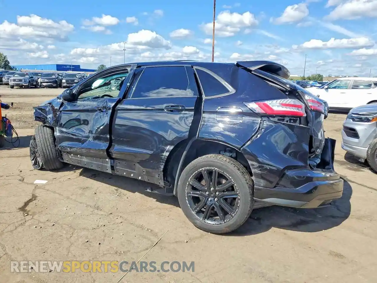 2 Фотография поврежденного автомобиля 2FMPK4J97PBA18173 FORD EDGE 2023