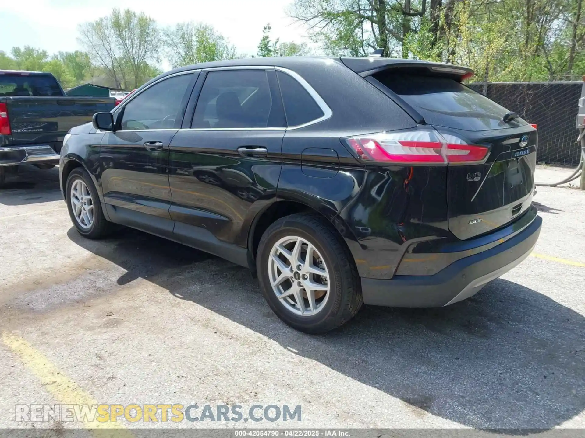 3 Photograph of a damaged car 2FMPK4J9XPBA21925 FORD EDGE 2023