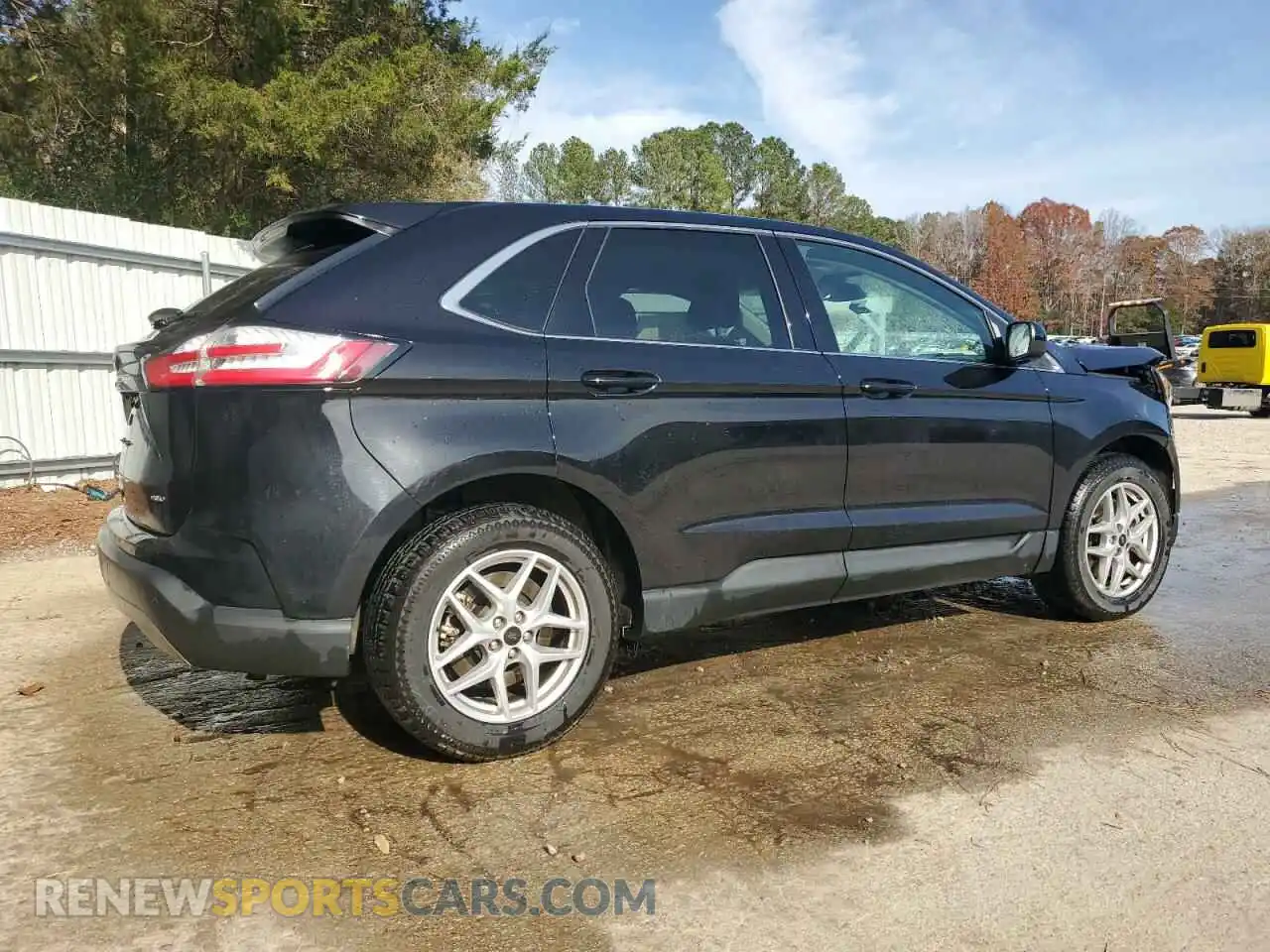 3 Photograph of a damaged car 2FMPK4J9XPBA36098 FORD EDGE 2023