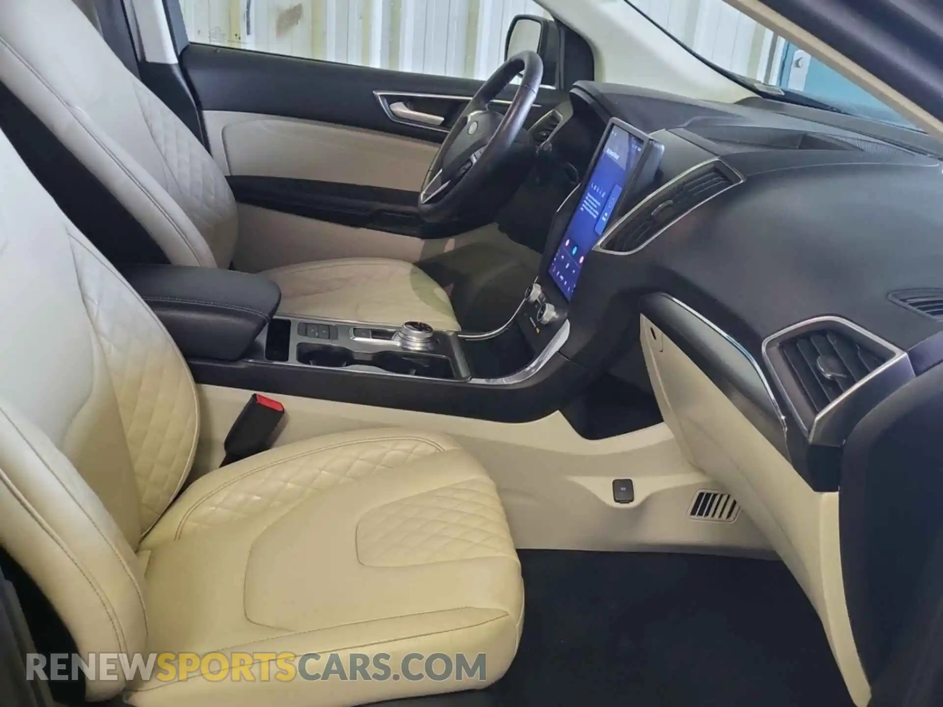 2 Photograph of a damaged car 2FMPK4K90PBA44984 FORD EDGE 2023
