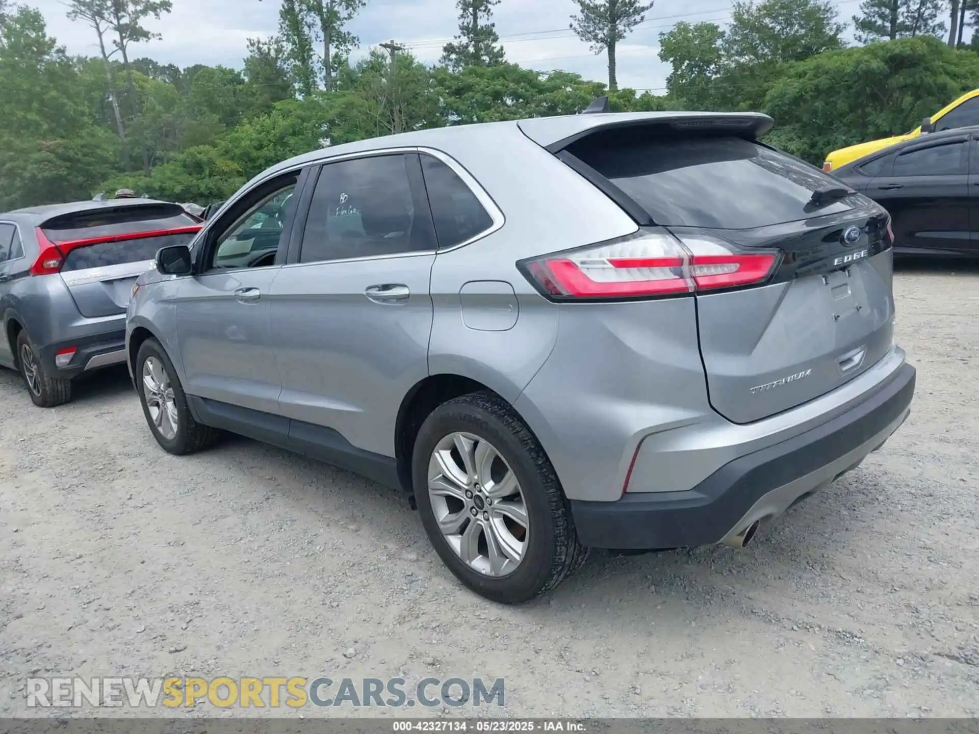 3 Photograph of a damaged car 2FMPK4K95PBA32586 FORD EDGE 2023