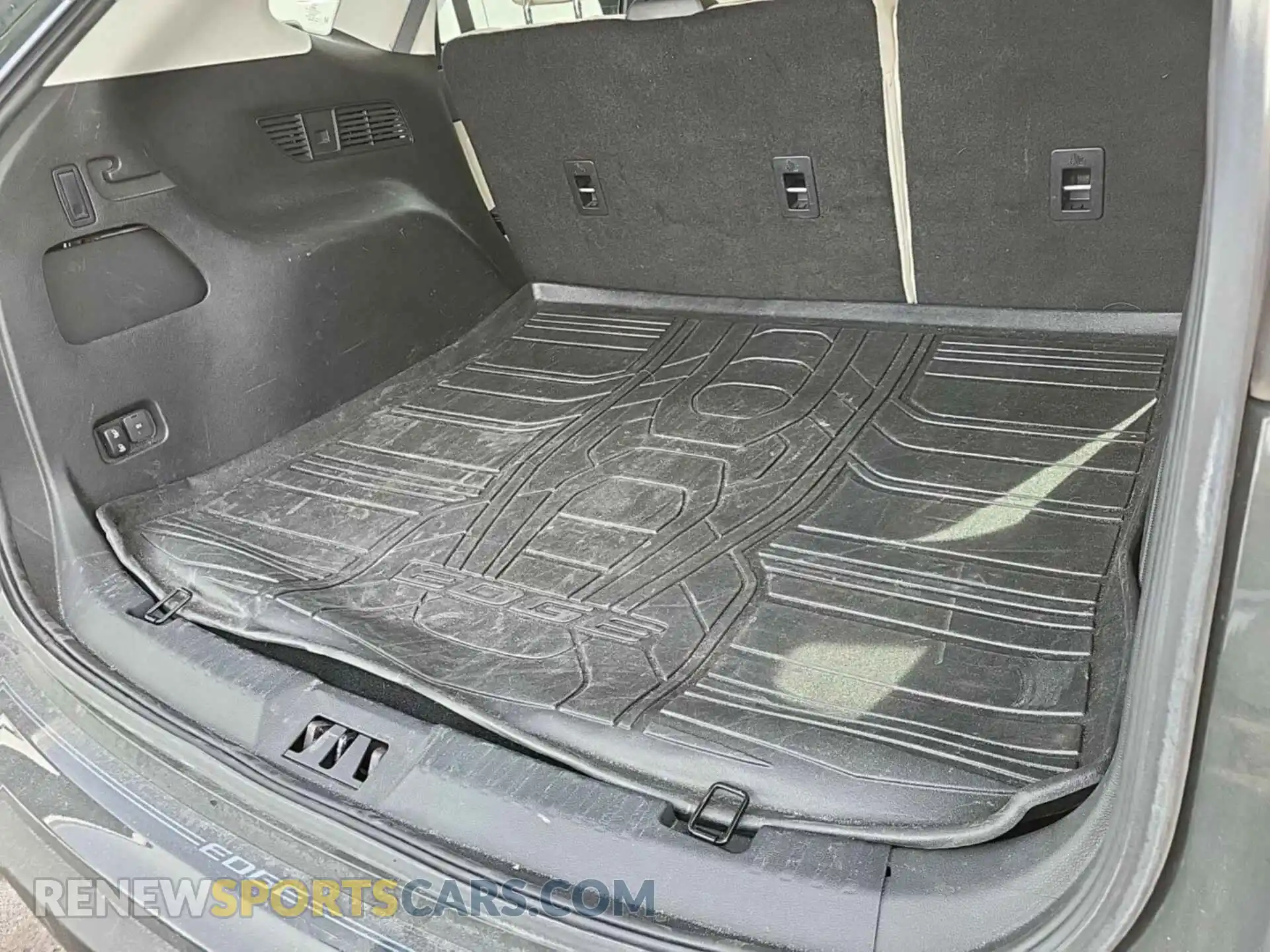 3 Photograph of a damaged car 2FMPK4K9XPBA44958 FORD EDGE 2023