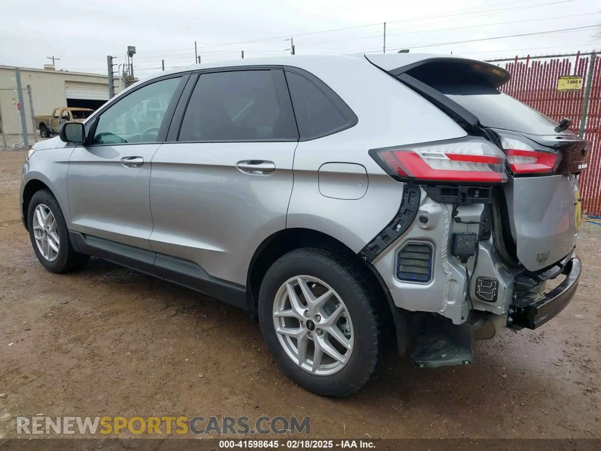 3 Photograph of a damaged car 2FMPK4G90RBA19272 FORD EDGE 2024