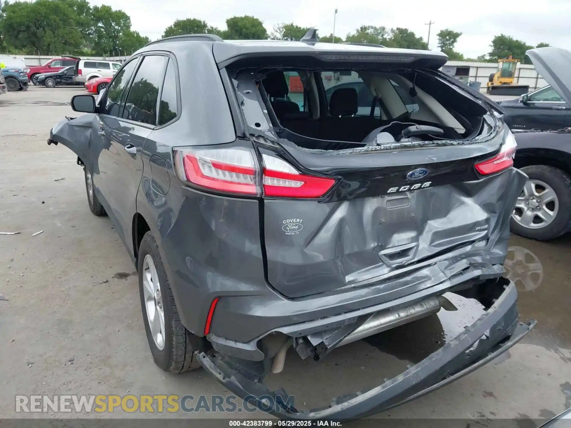 3 Photograph of a damaged car 2FMPK4G98RBA34456 FORD EDGE 2024