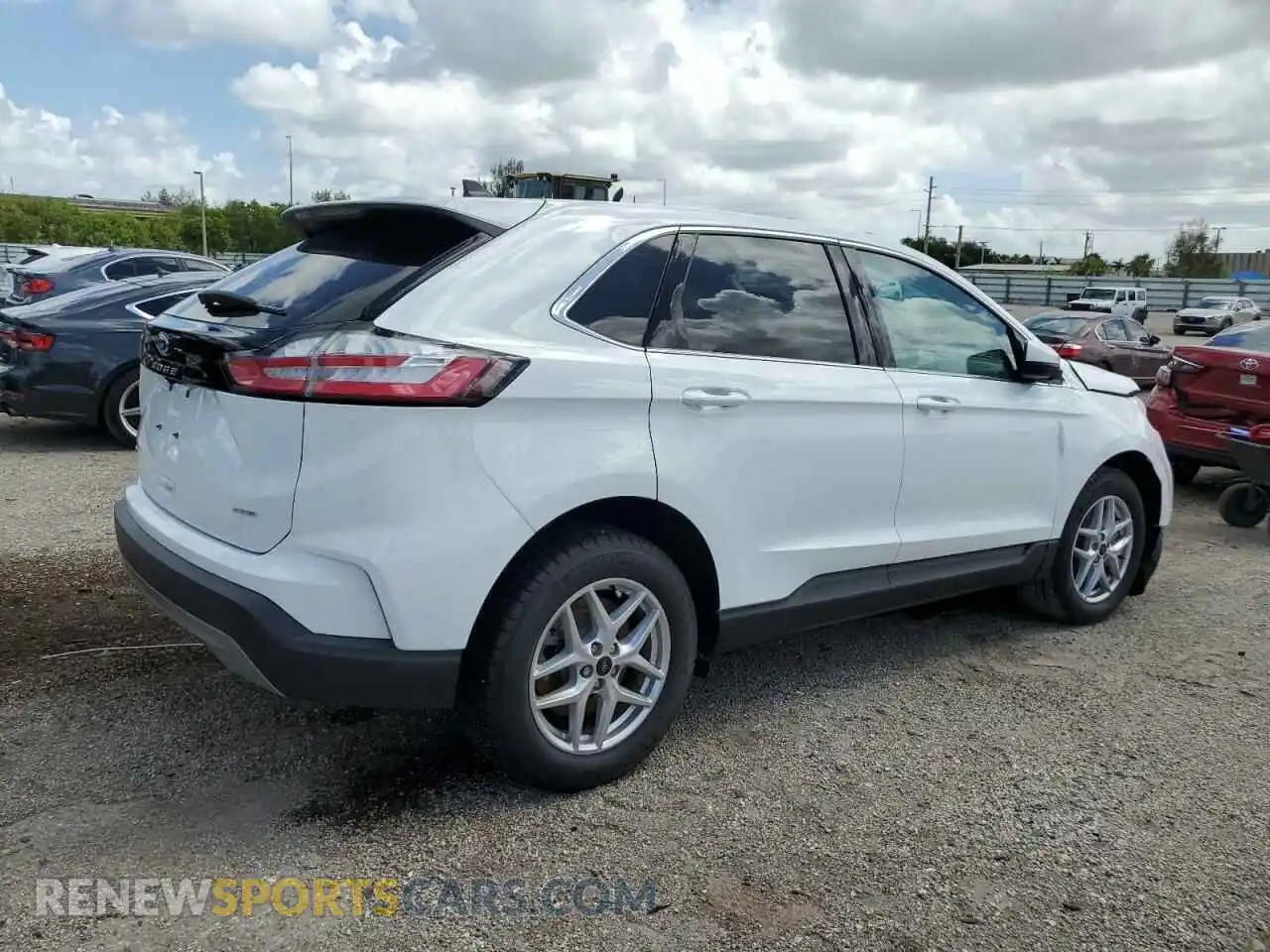 3 Photograph of a damaged car 2FMPK4J90RBA29034 FORD EDGE 2024