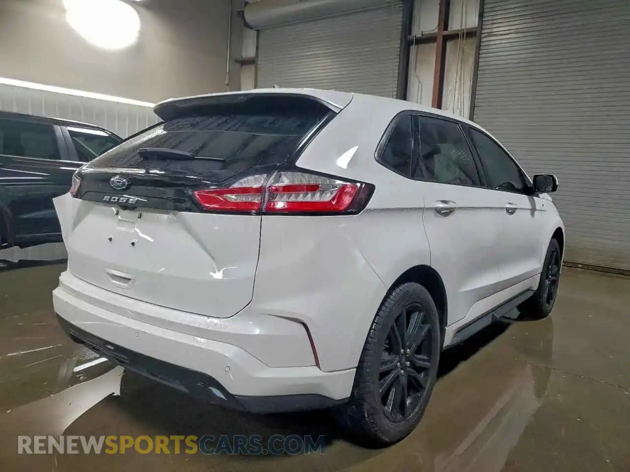 3 Photograph of a damaged car 2FMPK4J90RBA60638 FORD EDGE 2024