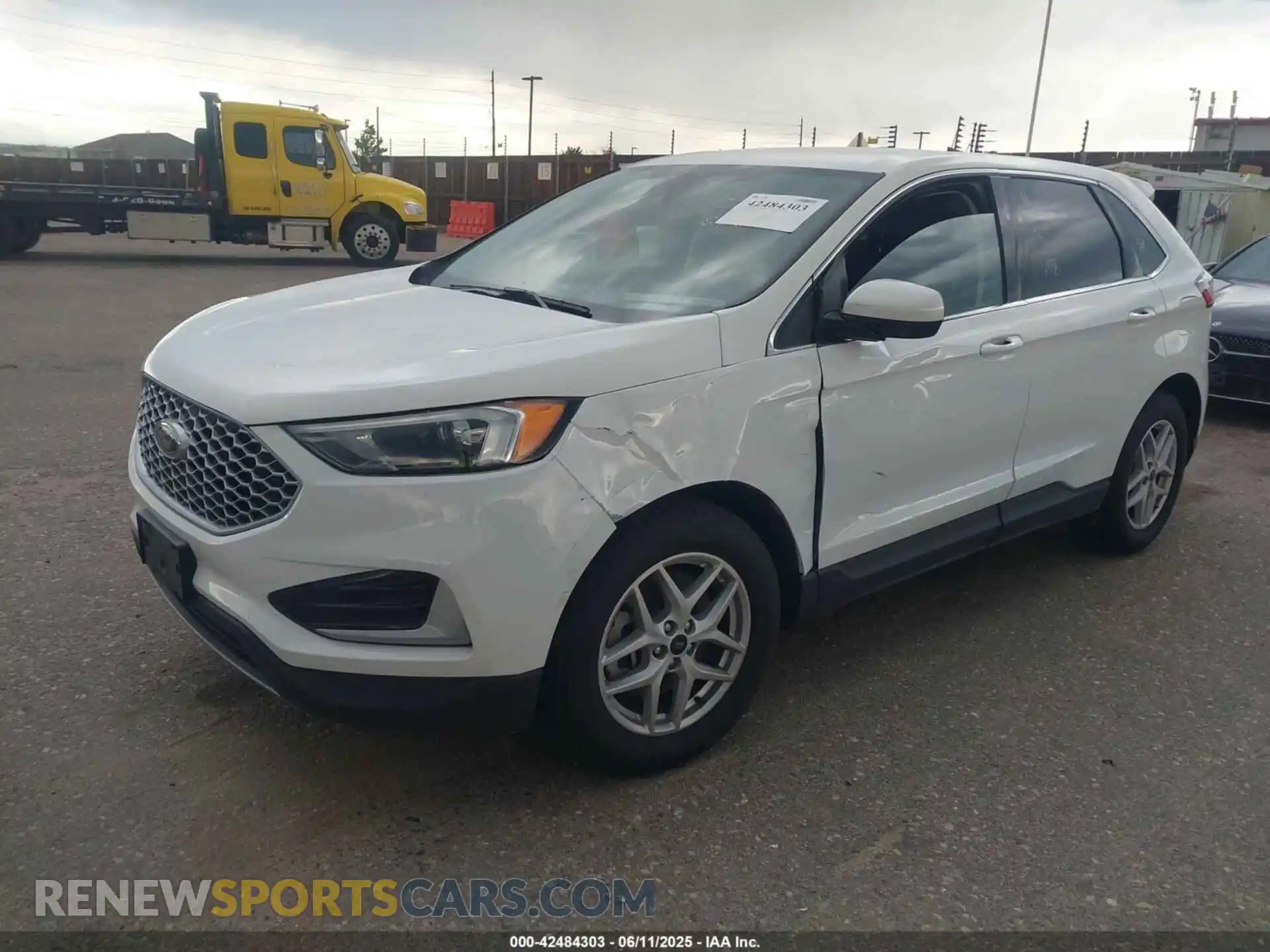 2 Photograph of a damaged car 2FMPK4J90RBA77889 FORD EDGE 2024