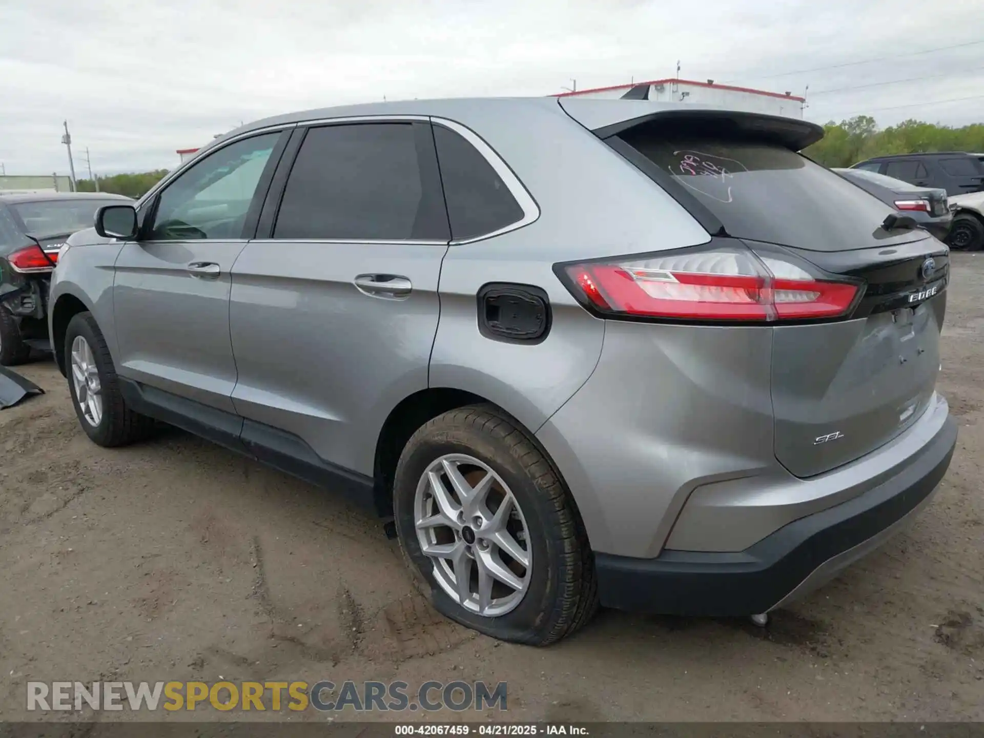 3 Photograph of a damaged car 2FMPK4J91RBA37000 FORD EDGE 2024
