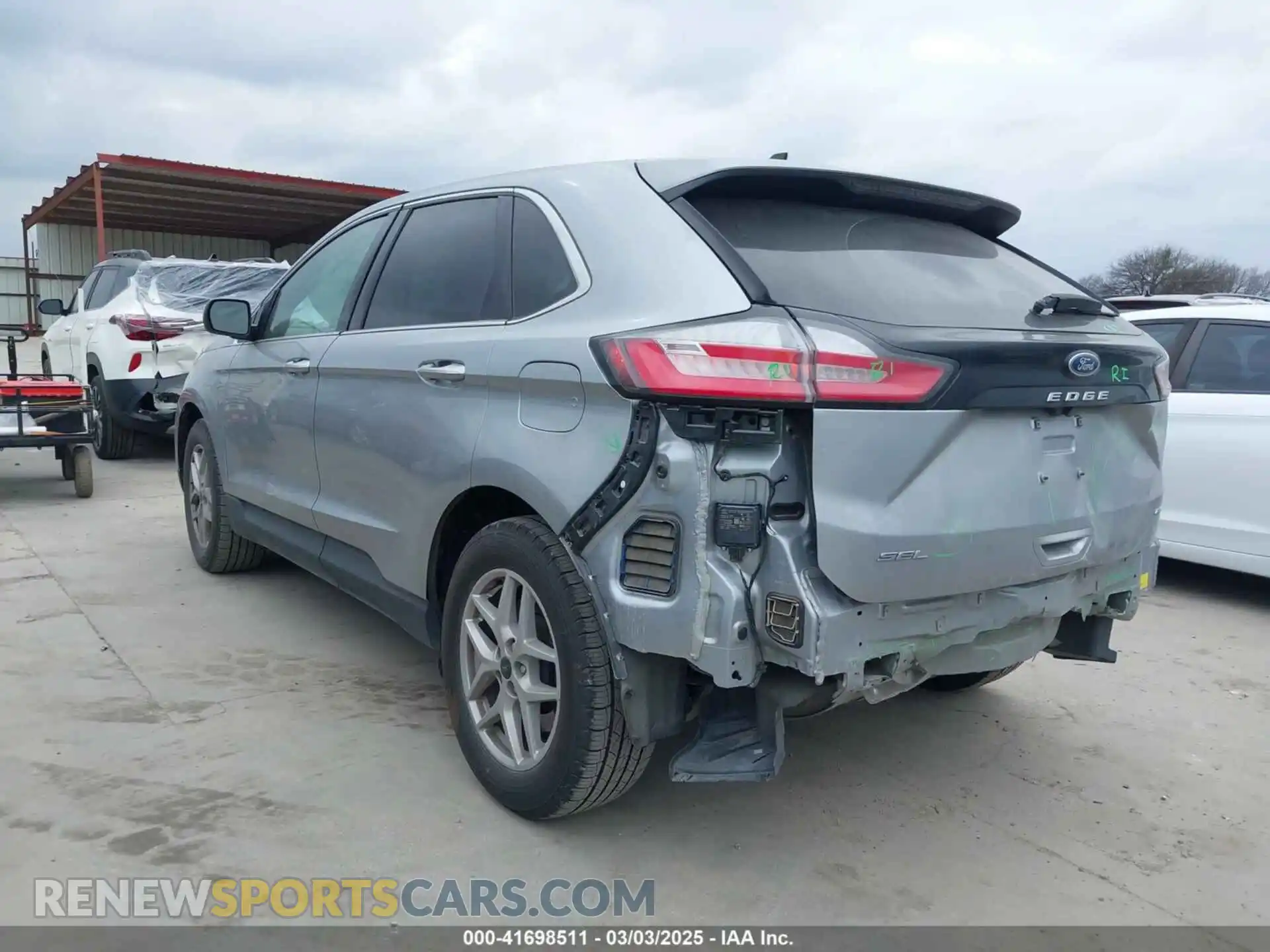 3 Photograph of a damaged car 2FMPK4J91RBA78405 FORD EDGE 2024
