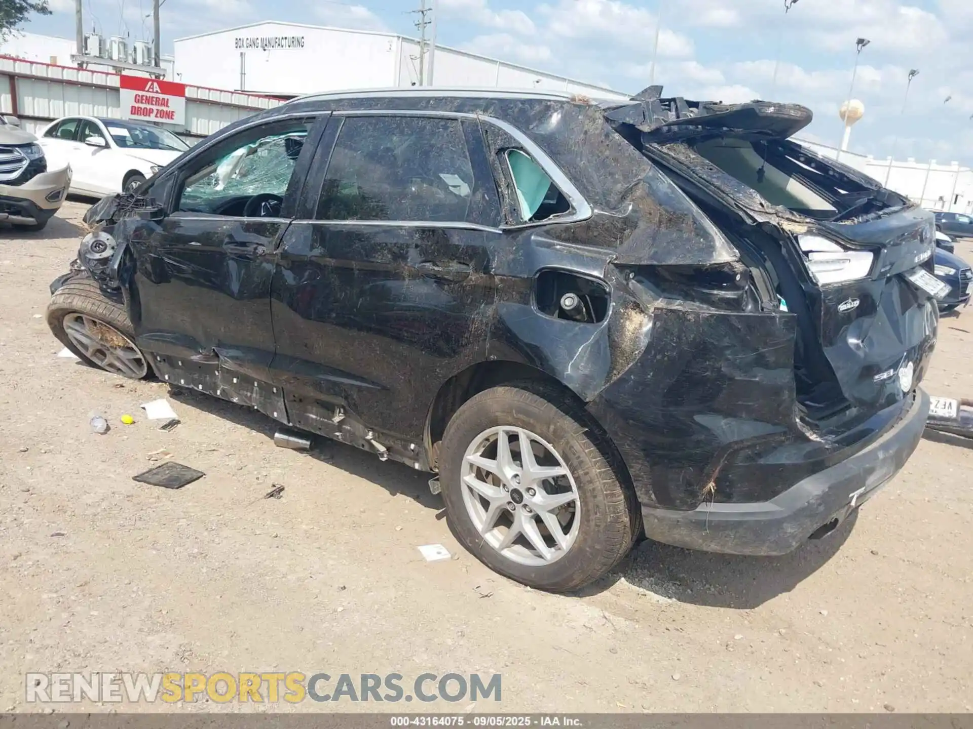 3 Photograph of a damaged car 2FMPK4J91RBB10303 FORD EDGE 2024