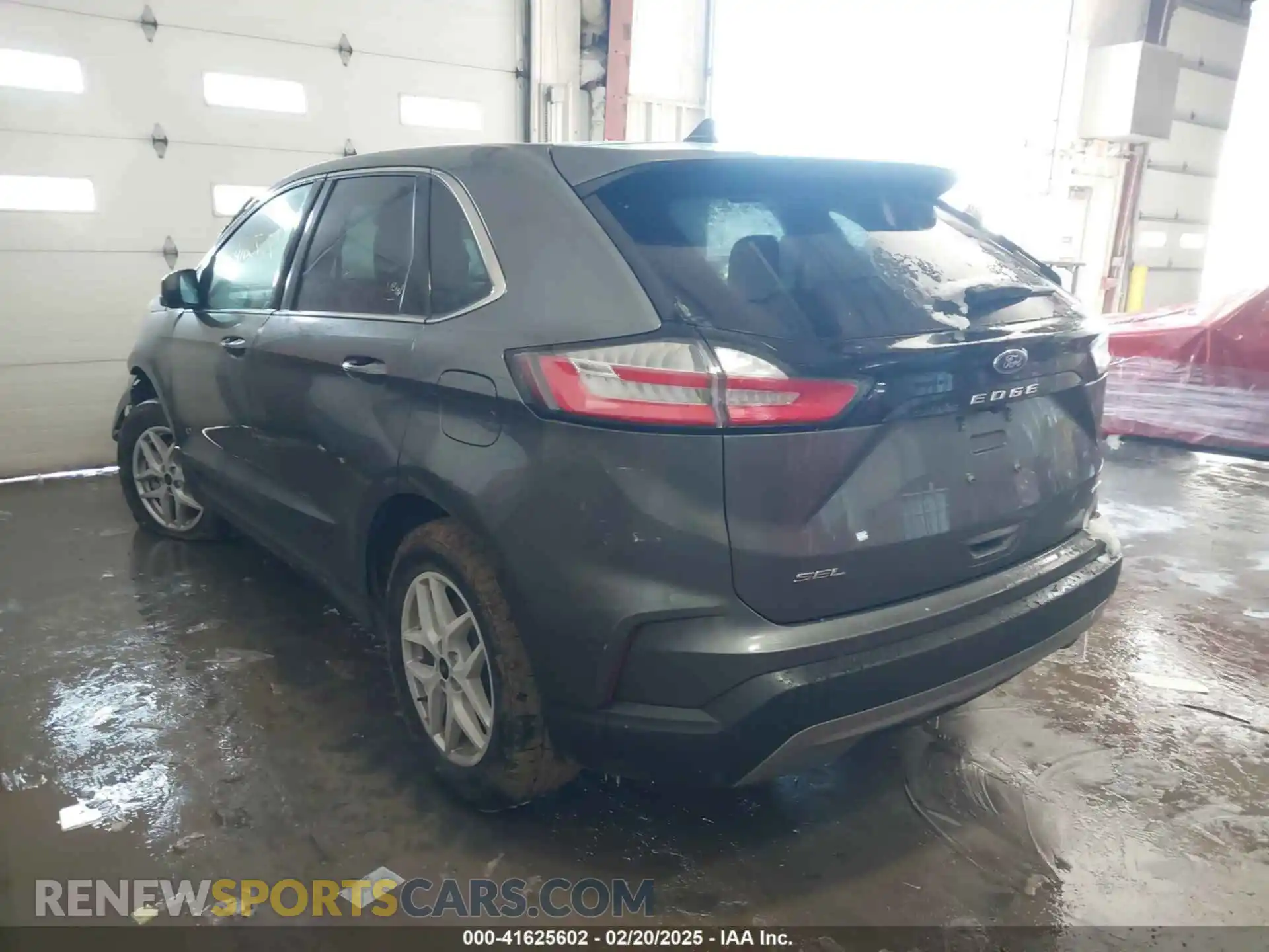 3 Photograph of a damaged car 2FMPK4J93RBA76476 FORD EDGE 2024