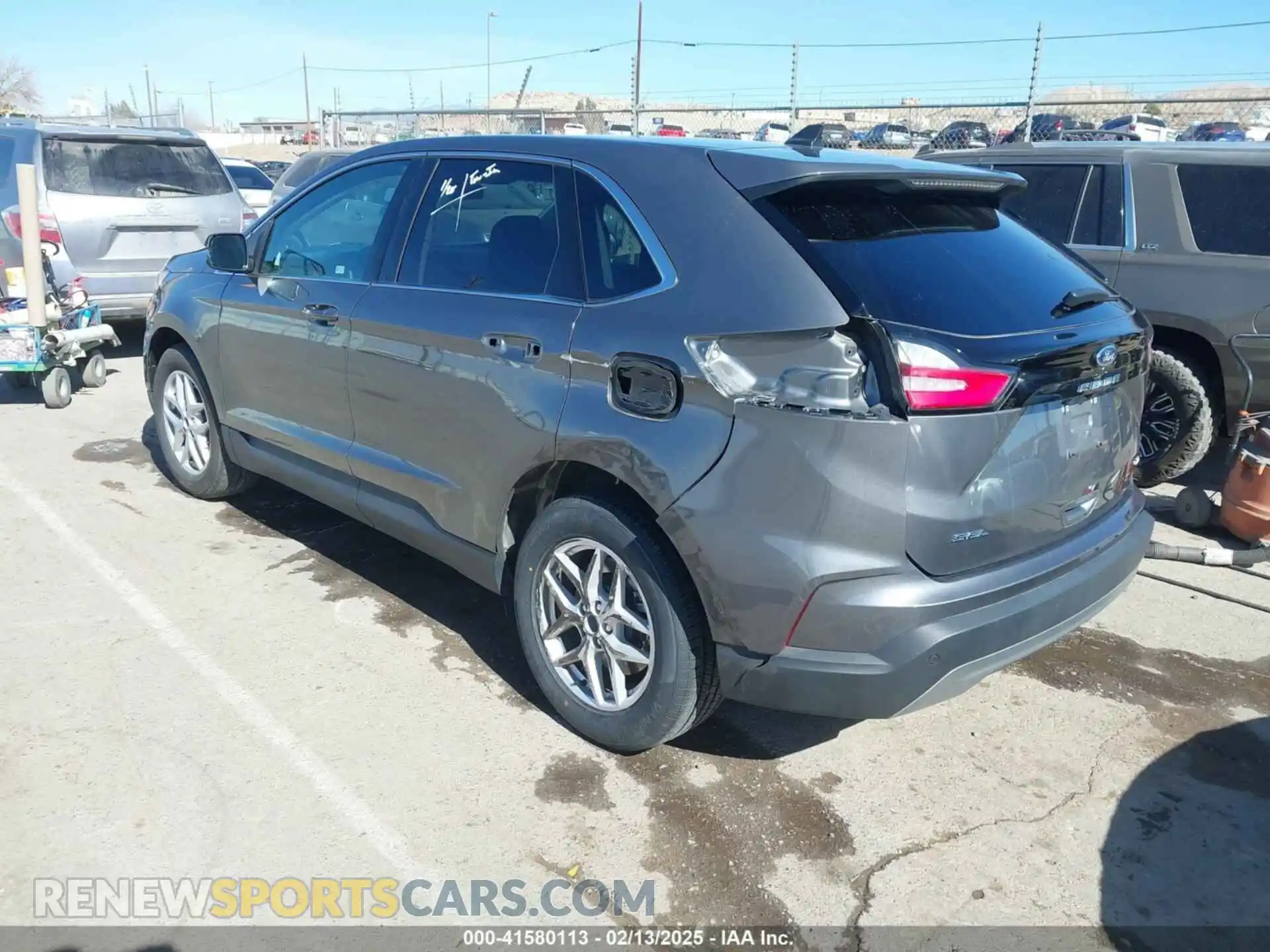 3 Photograph of a damaged car 2FMPK4J93RBA81130 FORD EDGE 2024