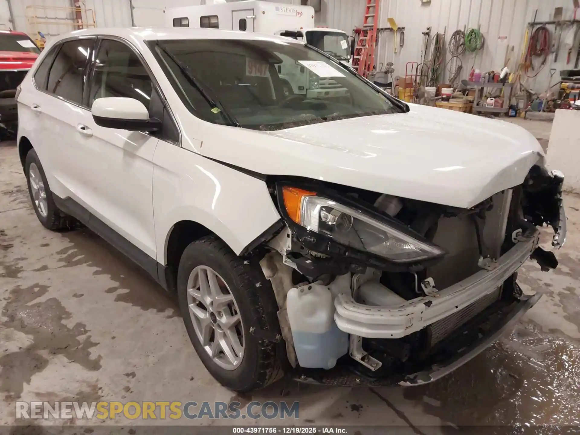 1 Photograph of a damaged car 2FMPK4J94RBA33314 FORD EDGE 2024