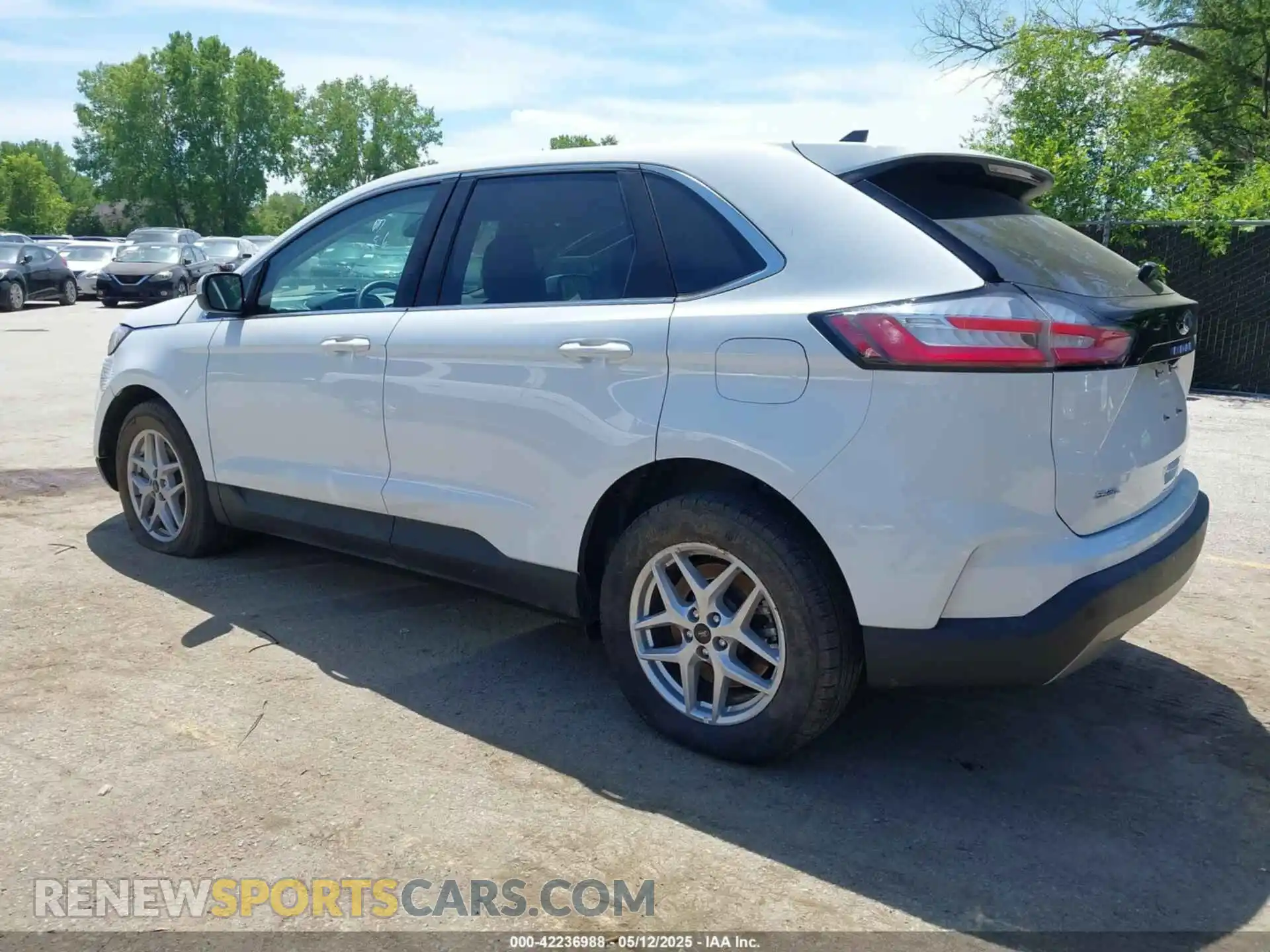 3 Photograph of a damaged car 2FMPK4J94RBA99457 FORD EDGE 2024
