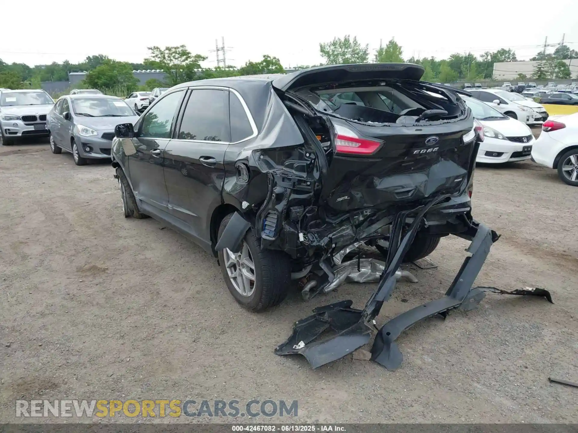 3 Photograph of a damaged car 2FMPK4J95RBA06221 FORD EDGE 2024