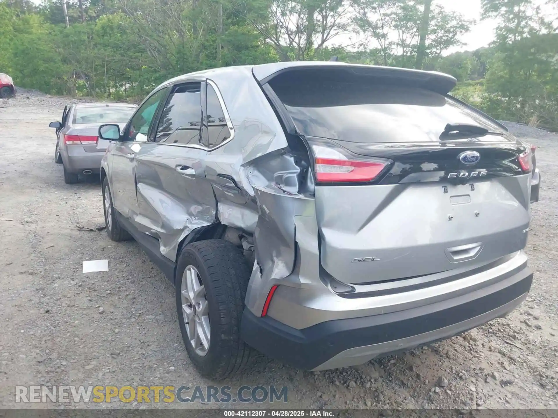 3 Photograph of a damaged car 2FMPK4J96RBA68565 FORD EDGE 2024