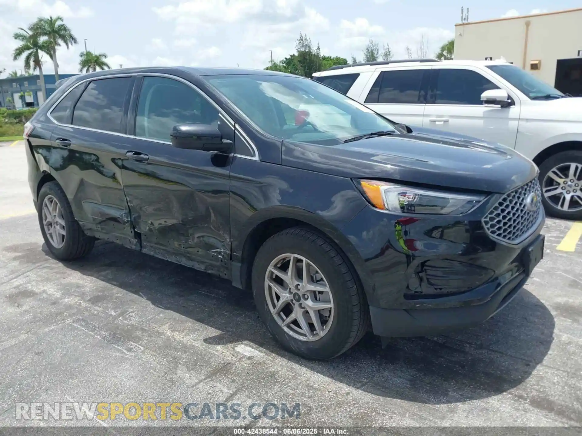 1 Photograph of a damaged car 2FMPK4J97RBA94298 FORD EDGE 2024