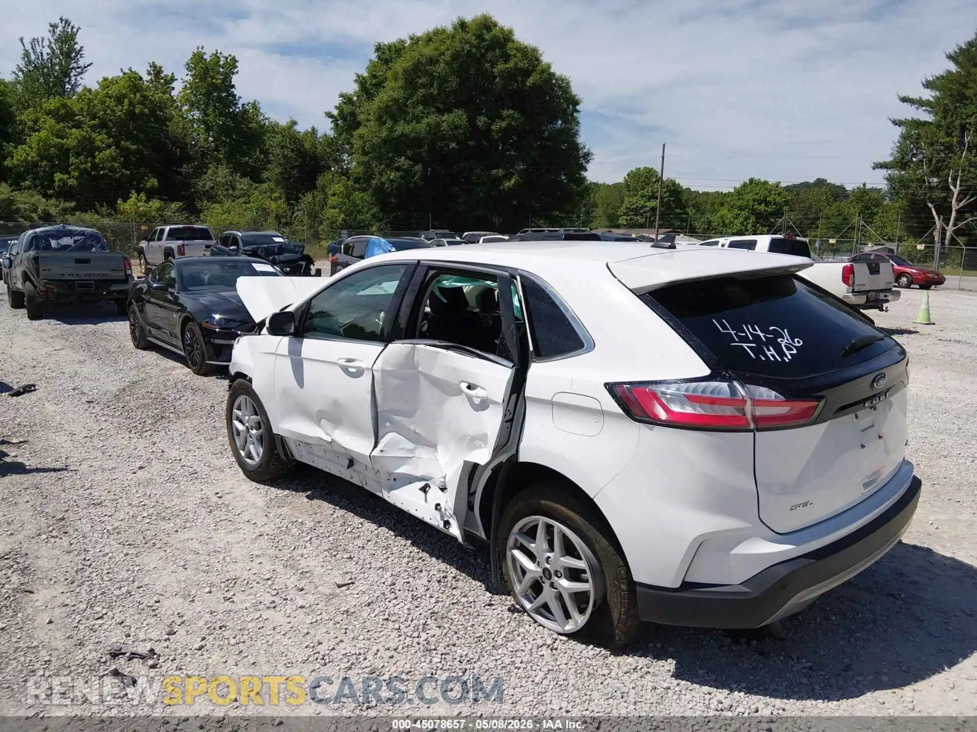 3 Photograph of a damaged car 2FMPK4J98RBA79437 FORD EDGE 2024