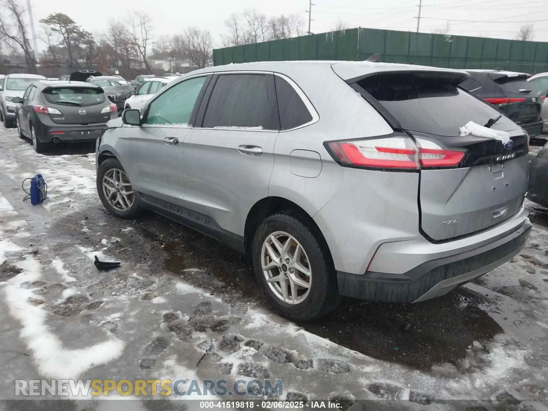 3 Photograph of a damaged car 2FMPK4J98RBB28362 FORD EDGE 2024