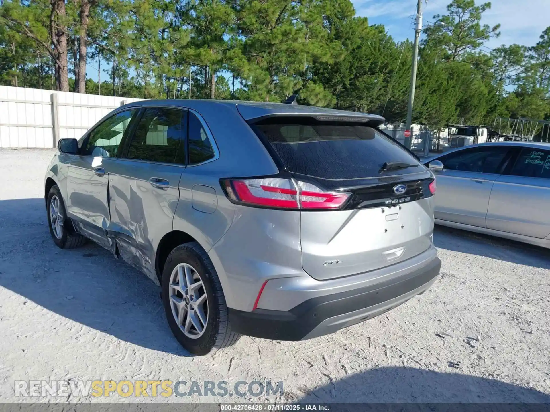 3 Photograph of a damaged car 2FMPK4J99RBA88325 FORD EDGE 2024