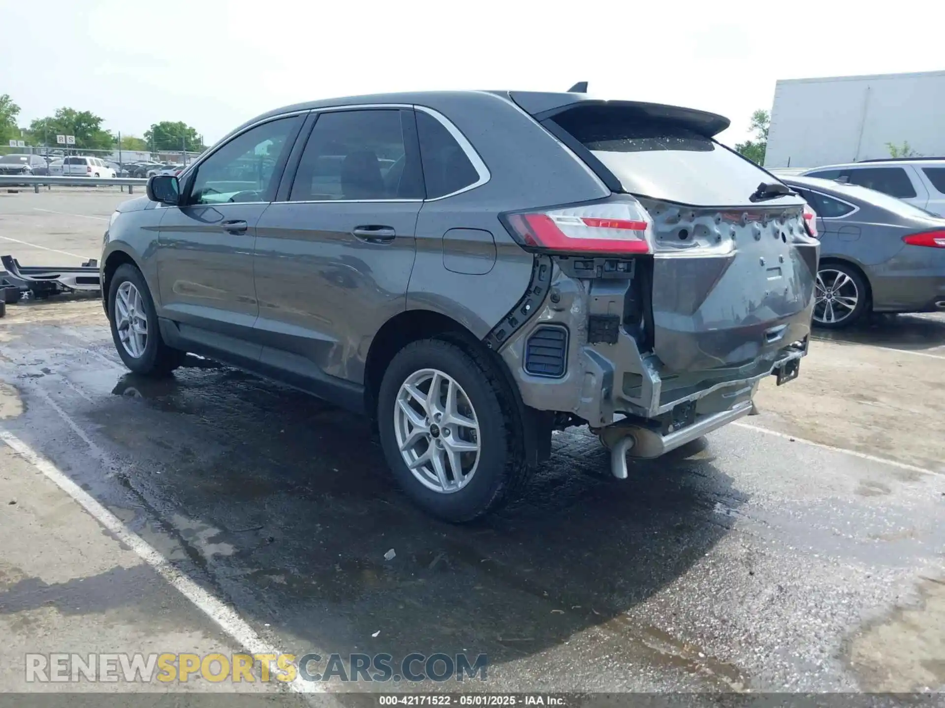 3 Photograph of a damaged car 2FMPK4J99RBB15264 FORD EDGE 2024