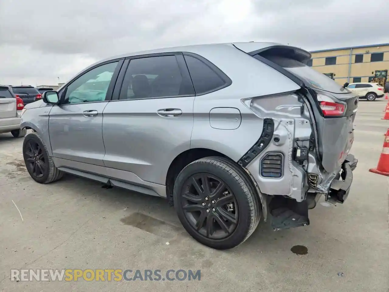 2 fotografías del automóvil dañado 2FMPK4J9XRBA43846 FORD EDGE 2024