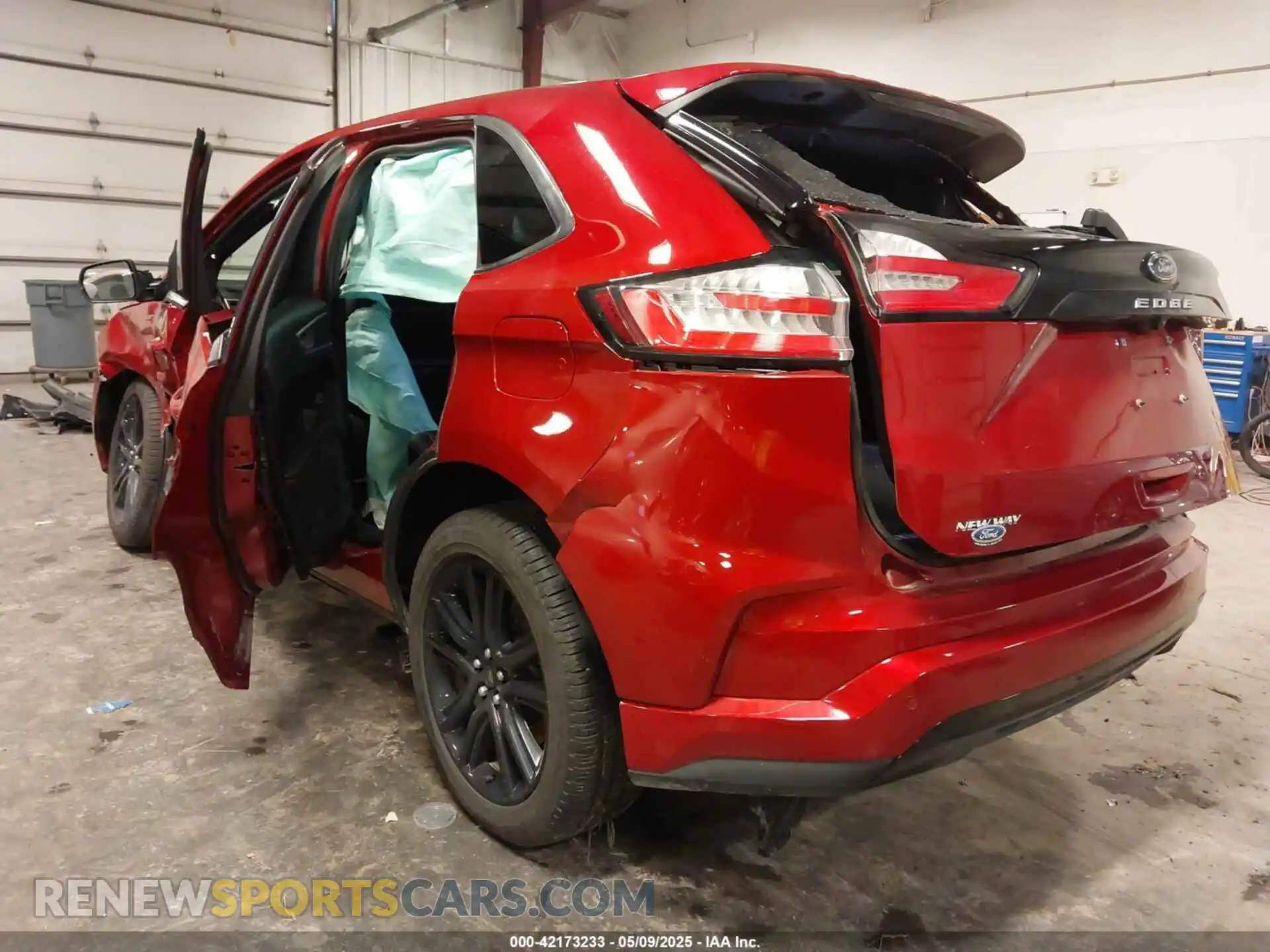 3 Photograph of a damaged car 2FMPK4J9XRBA74515 FORD EDGE 2024