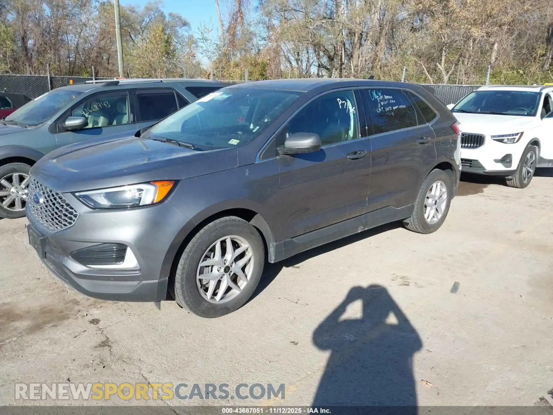 2 Photograph of a damaged car 2FMPK4J9XRBA78189 FORD EDGE 2024