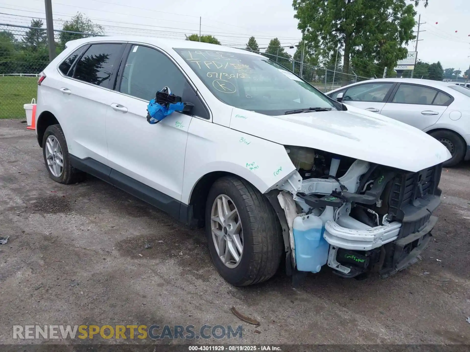 1 Photograph of a damaged car 2FMPK4J9XRBA82131 FORD EDGE 2024