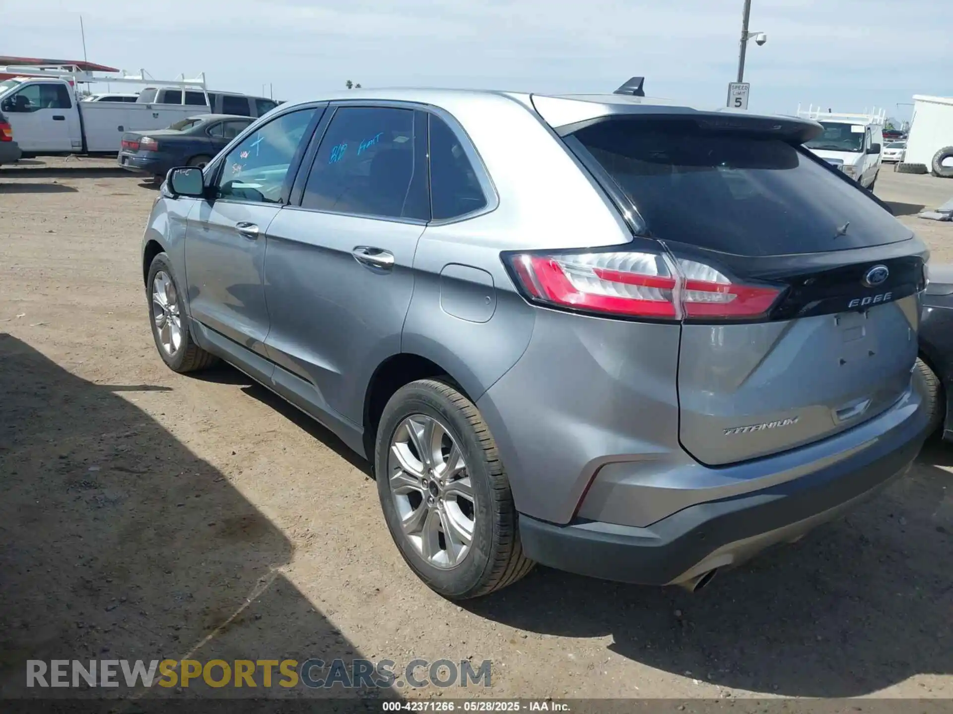 3 Photograph of a damaged car 2FMPK4K90RBA89295 FORD EDGE 2024