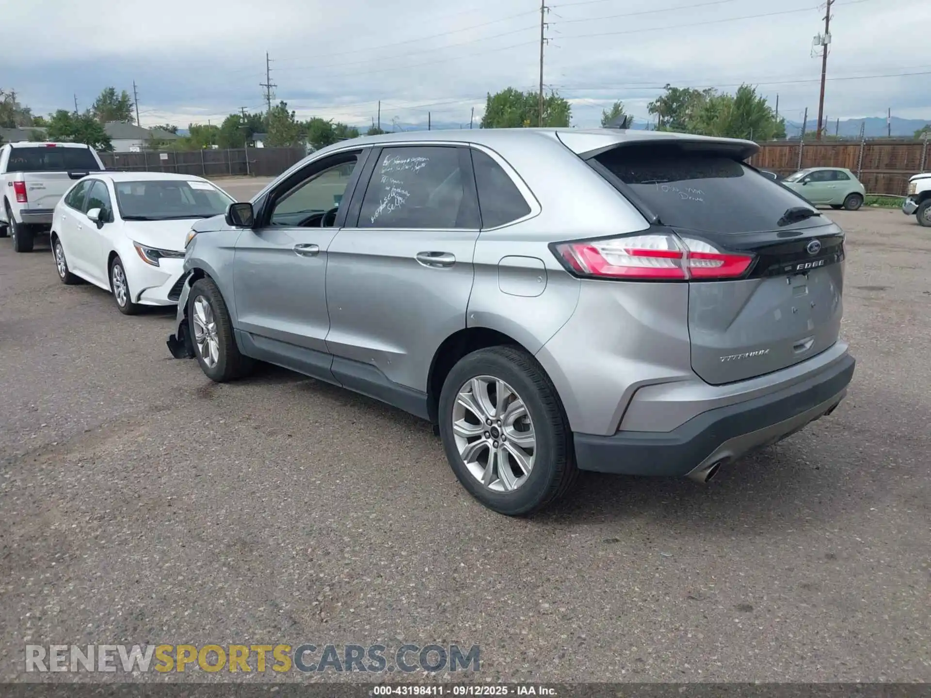 3 Photograph of a damaged car 2FMPK4K91RBA85952 FORD EDGE 2024