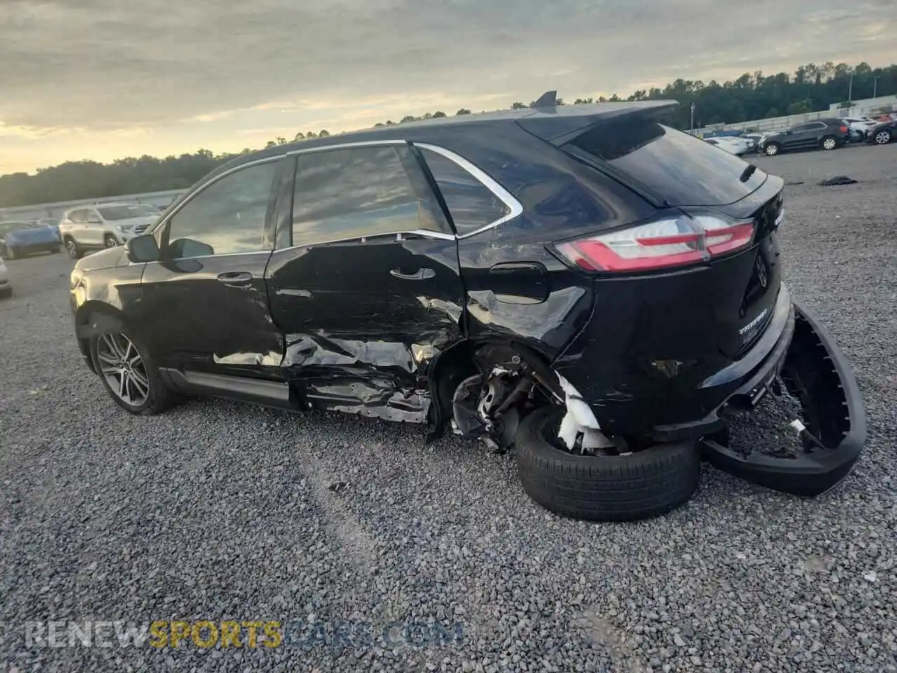 2 fotografías del automóvil dañado 2FMPK4K92RBA03128 FORD EDGE 2024