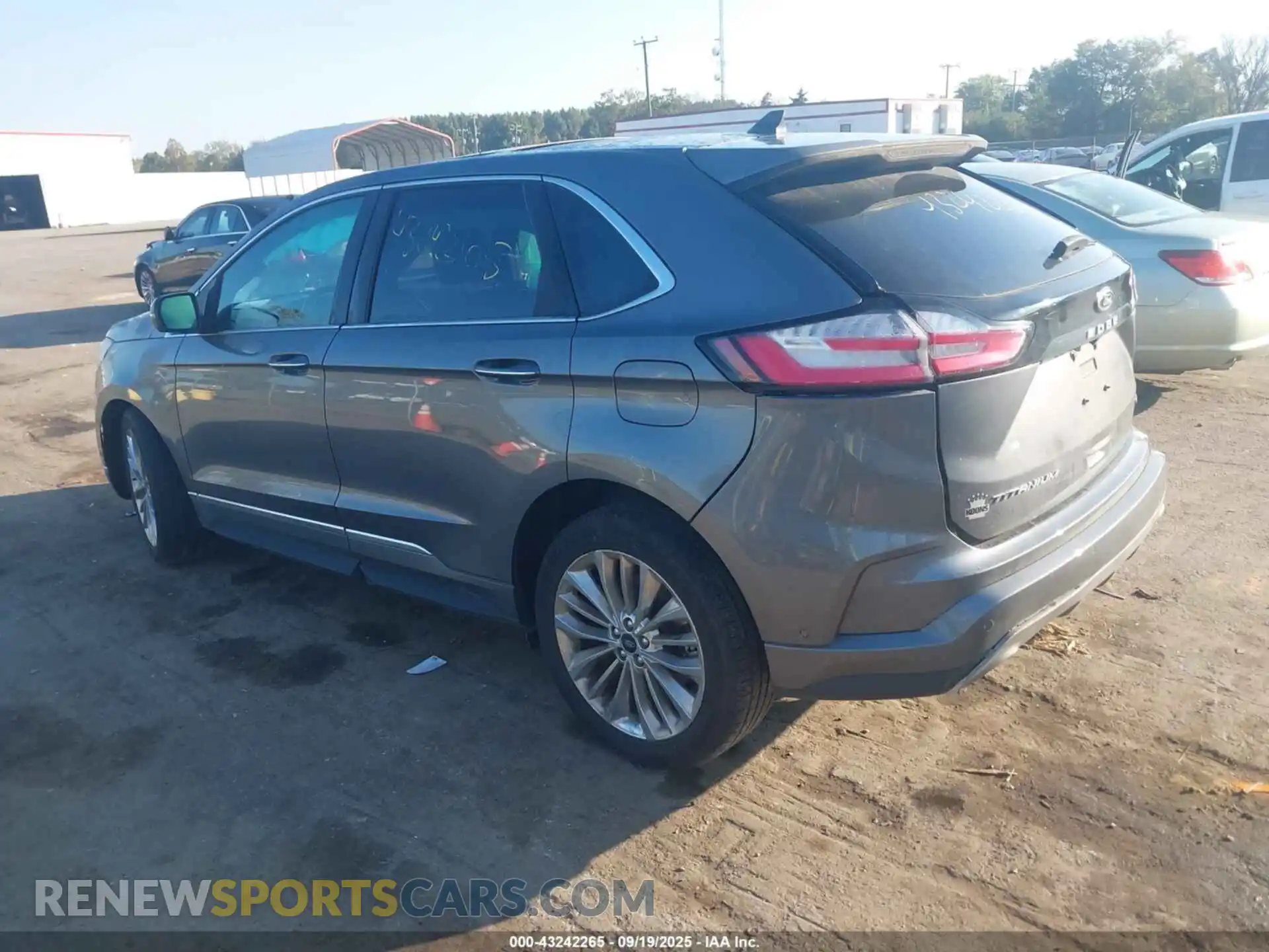3 Photograph of a damaged car 2FMPK4K92RBA39272 FORD EDGE 2024