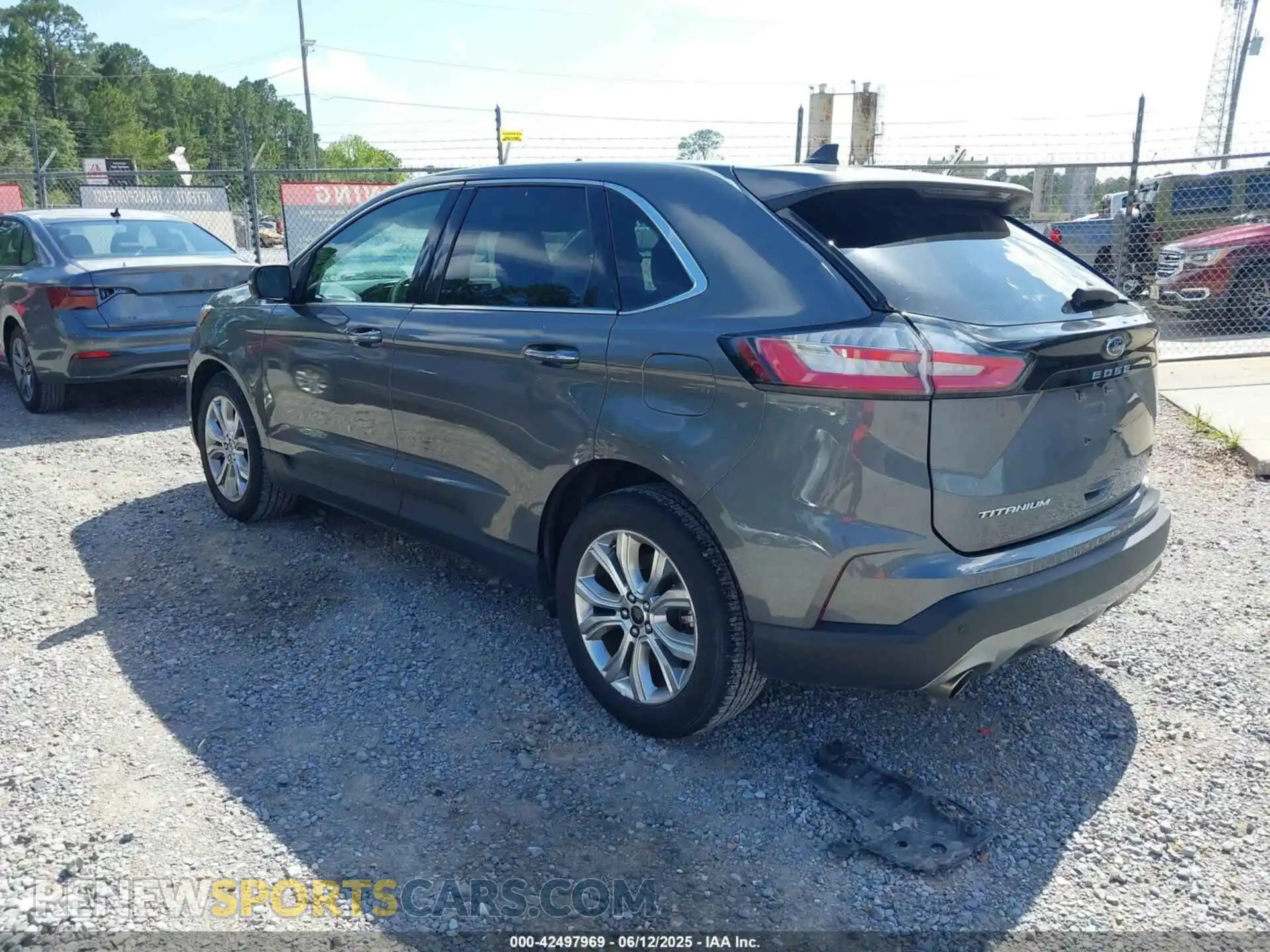 3 Photograph of a damaged car 2FMPK4K92RBA51373 FORD EDGE 2024