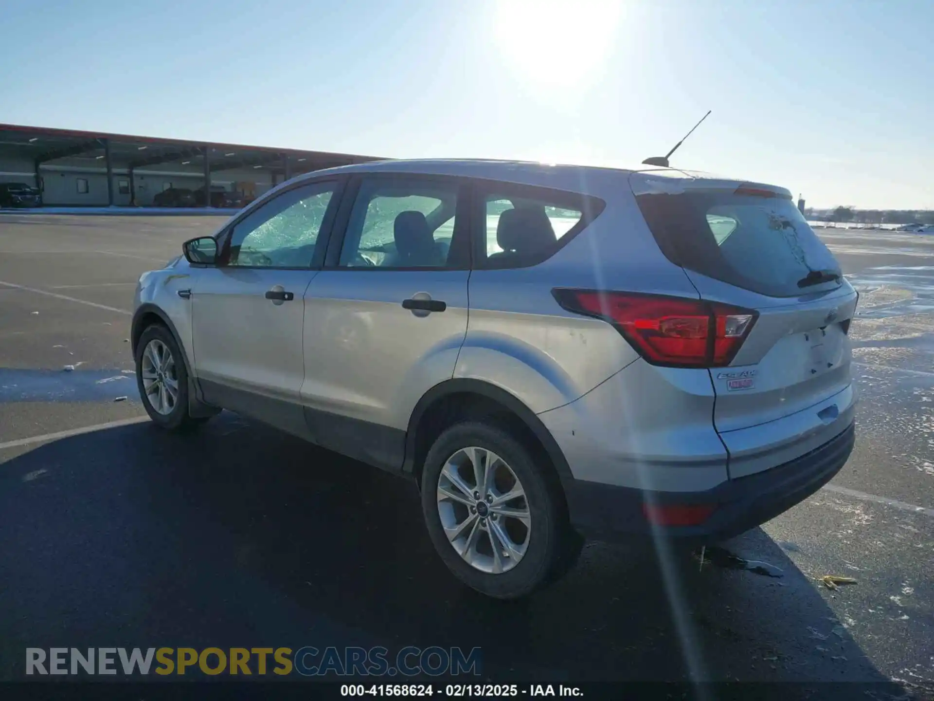 3 Photograph of a damaged car 1FMCU0F70KUB27232 FORD ESCAPE 2019